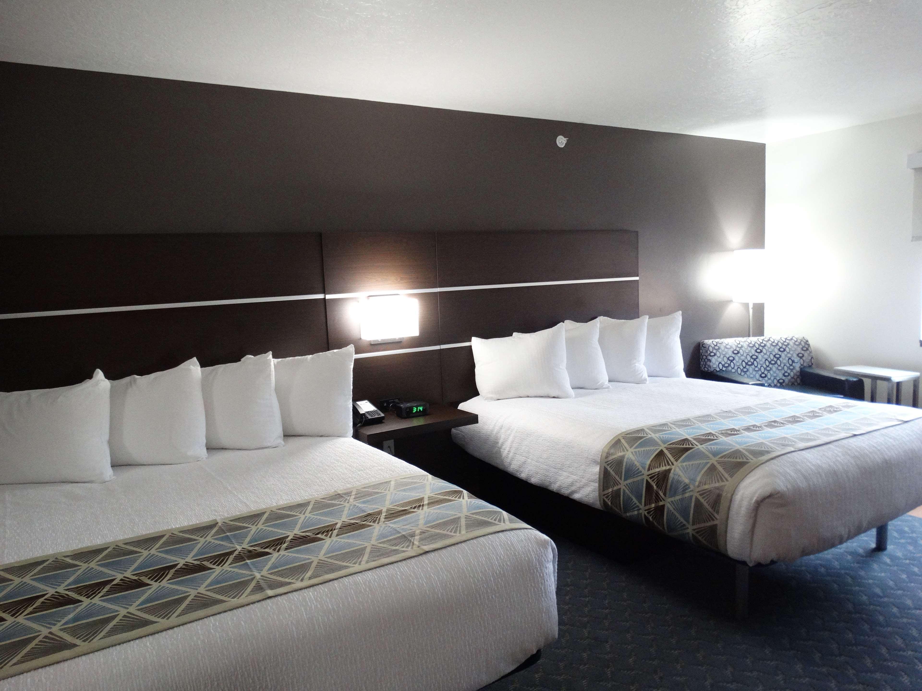 Best Western Duchesne Inn Bilik gambar