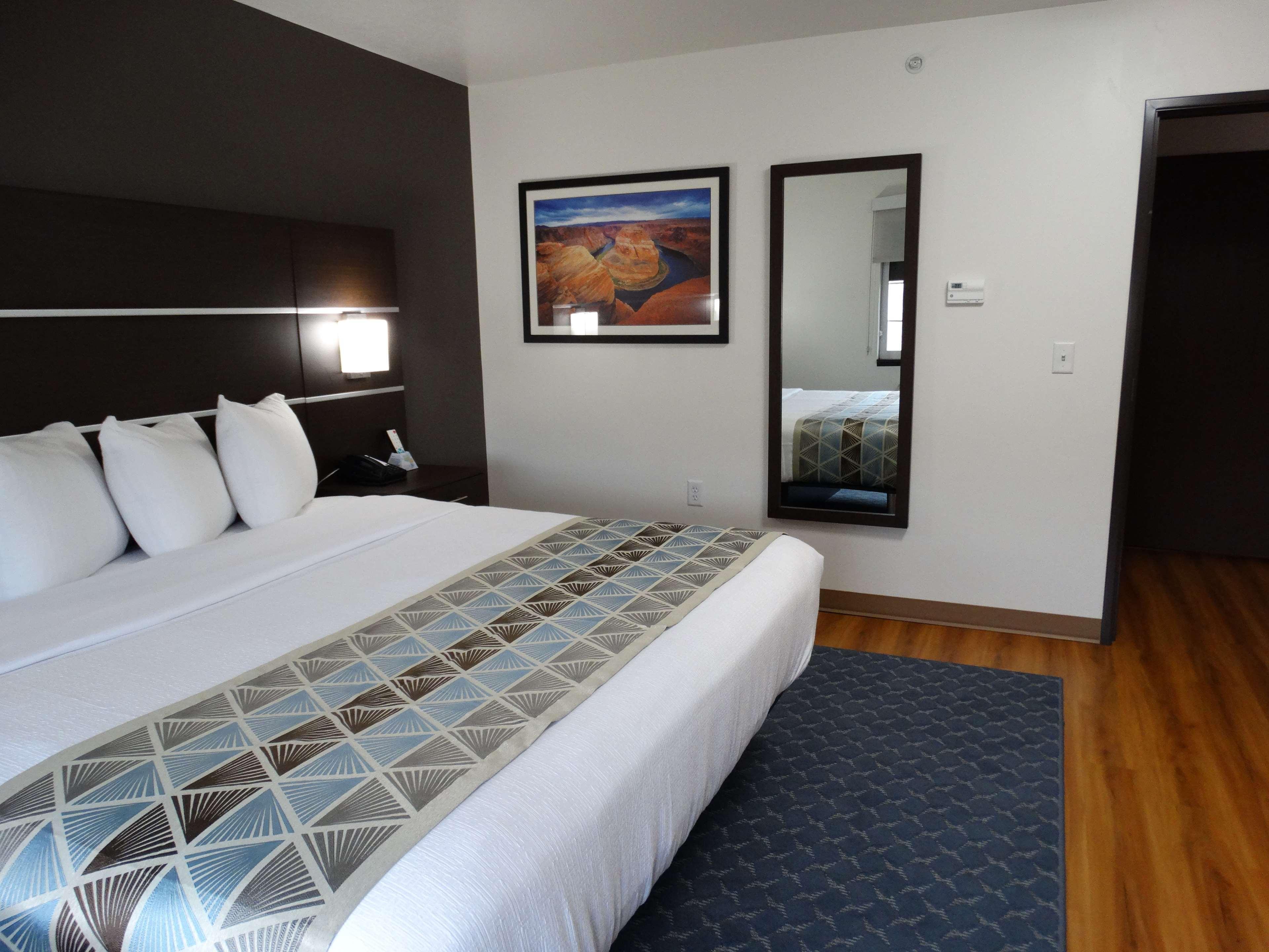 Best Western Duchesne Inn Bilik gambar